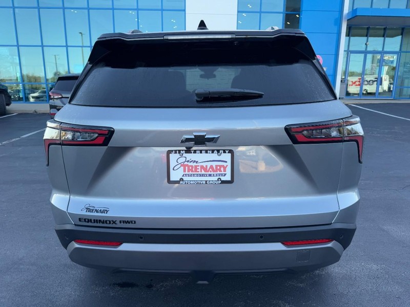 Chevrolet Equinox Vehicle Image 04