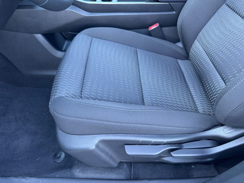 Chevrolet Equinox Vehicle Image 10