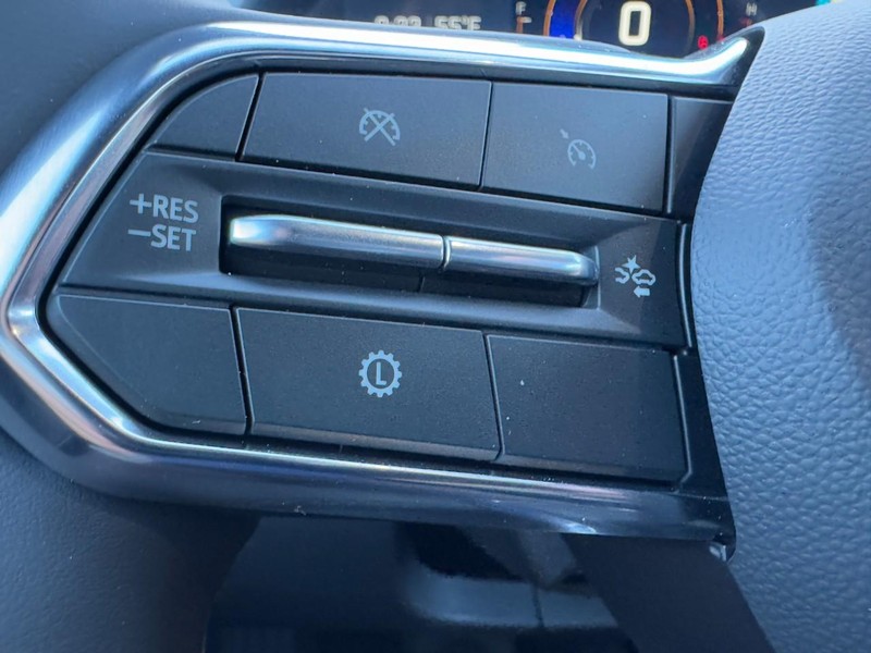 Chevrolet Equinox Vehicle Image 12