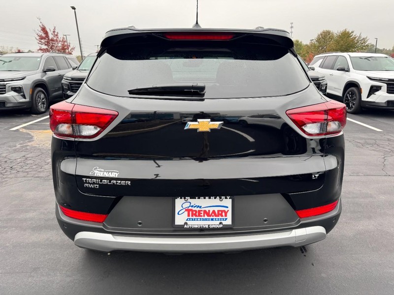 Chevrolet TrailBlazer Vehicle Image 04