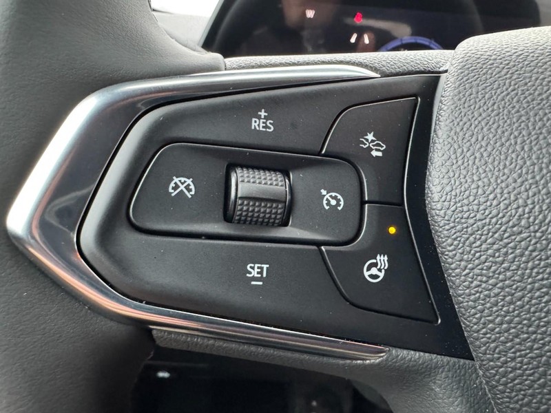 Chevrolet TrailBlazer Vehicle Image 11