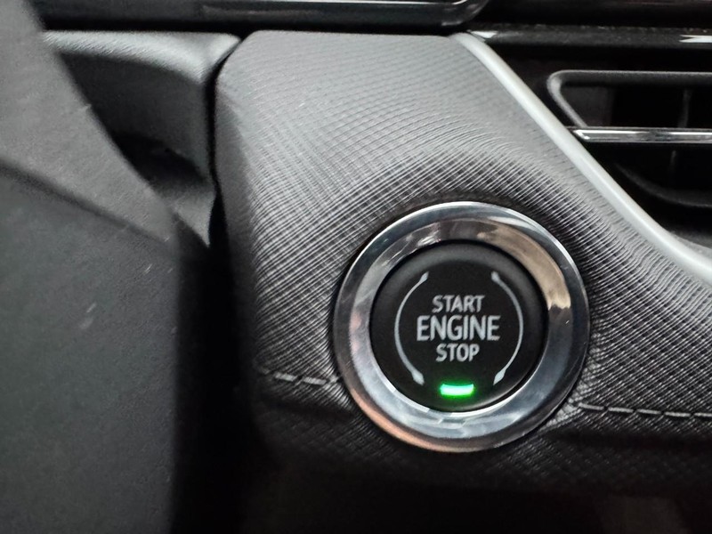 Chevrolet TrailBlazer Vehicle Image 16