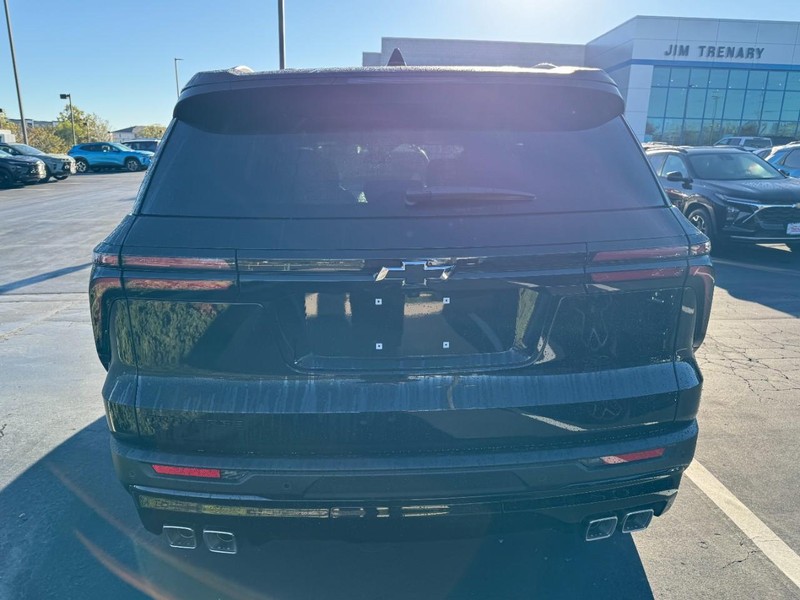 Chevrolet Traverse Vehicle Image 04