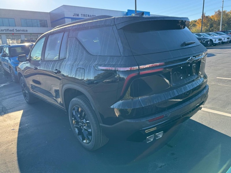 Chevrolet Traverse Vehicle Image 05