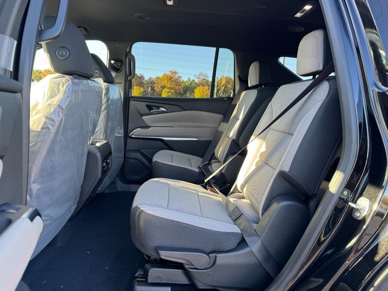 Chevrolet Traverse Vehicle Image 07