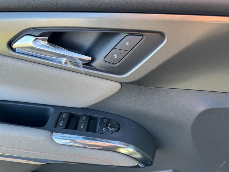 Chevrolet Traverse Vehicle Image 10