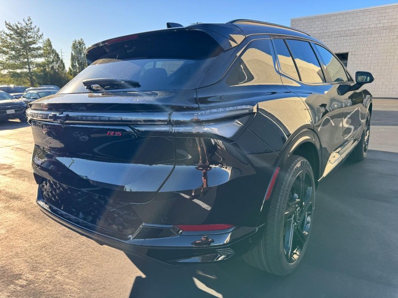 Chevrolet Equinox EV Vehicle Image 03