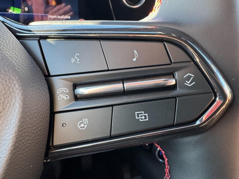 Chevrolet Equinox EV Vehicle Image 10