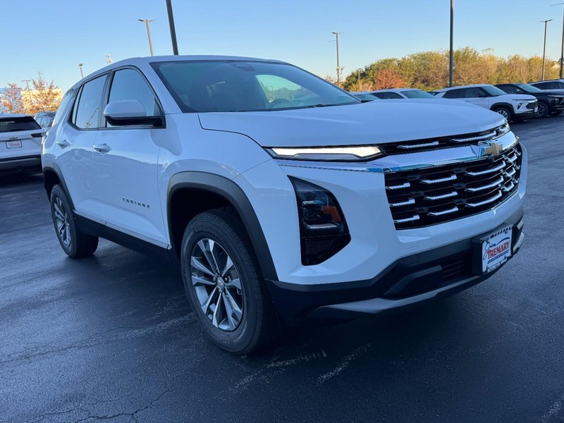 Chevrolet Equinox Vehicle Image 02