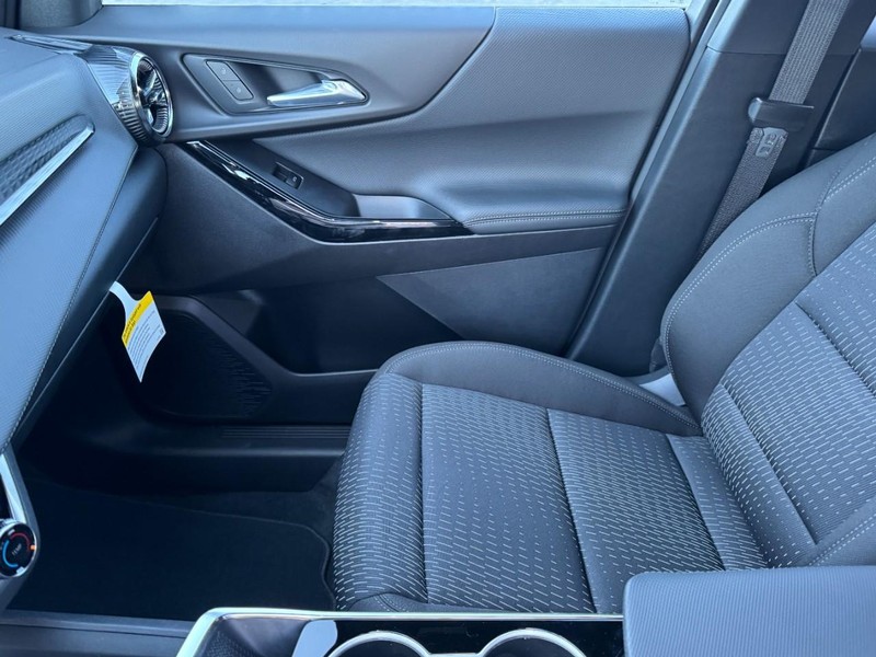 Chevrolet Equinox Vehicle Image 08