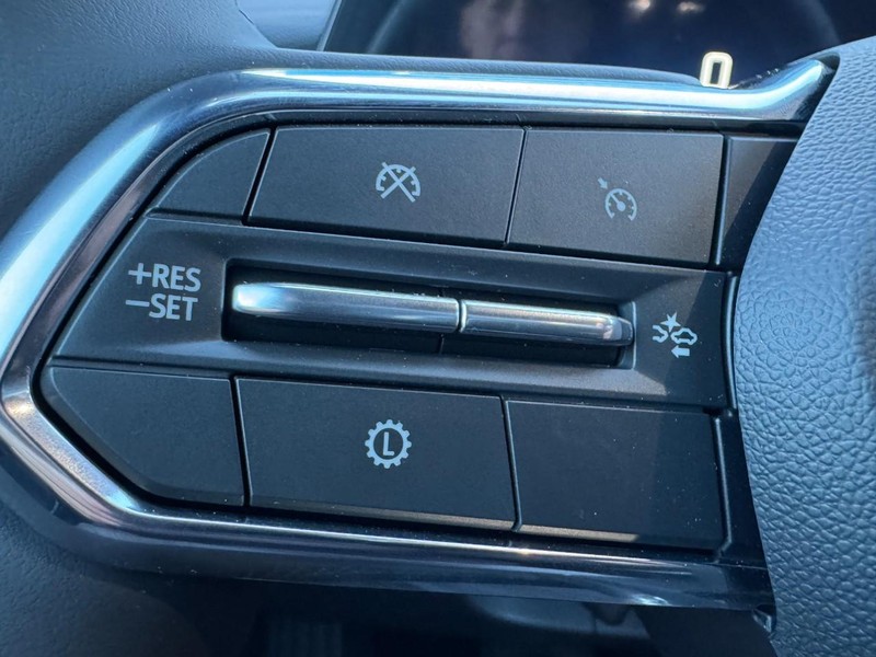 Chevrolet Equinox Vehicle Image 11