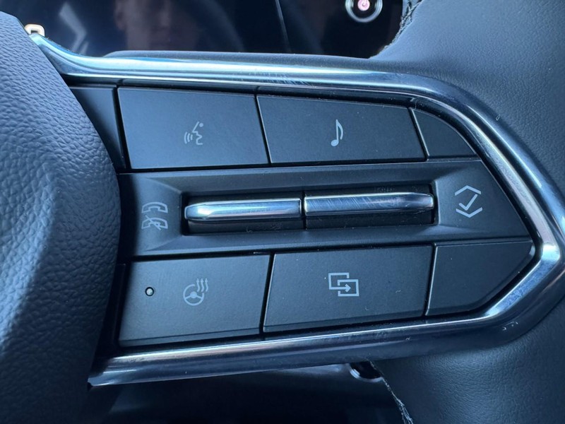 Chevrolet Equinox Vehicle Image 12