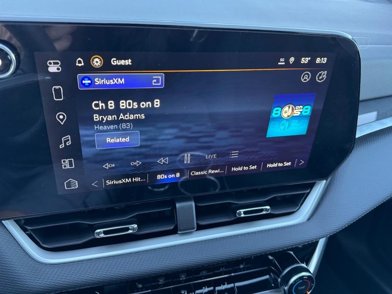 Chevrolet Equinox Vehicle Image 14