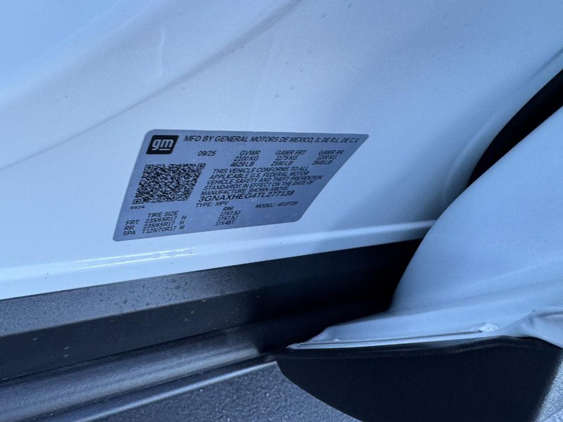 Chevrolet Equinox Vehicle Image 18