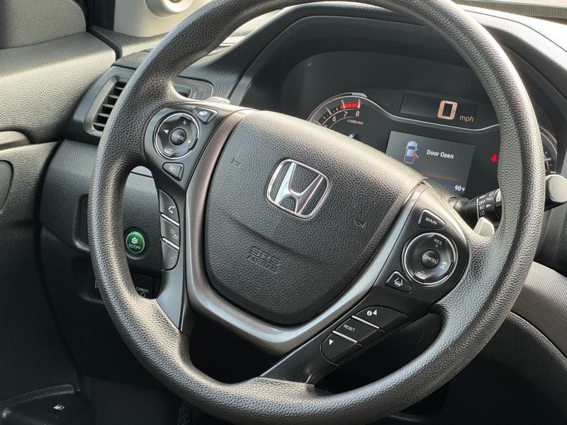 Honda Ridgeline Vehicle Image 12