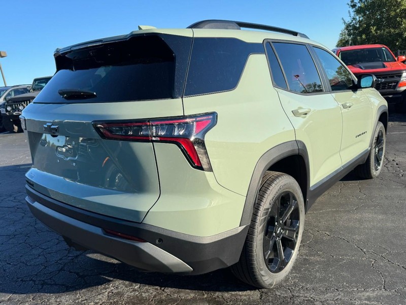 Chevrolet Equinox Vehicle Image 03