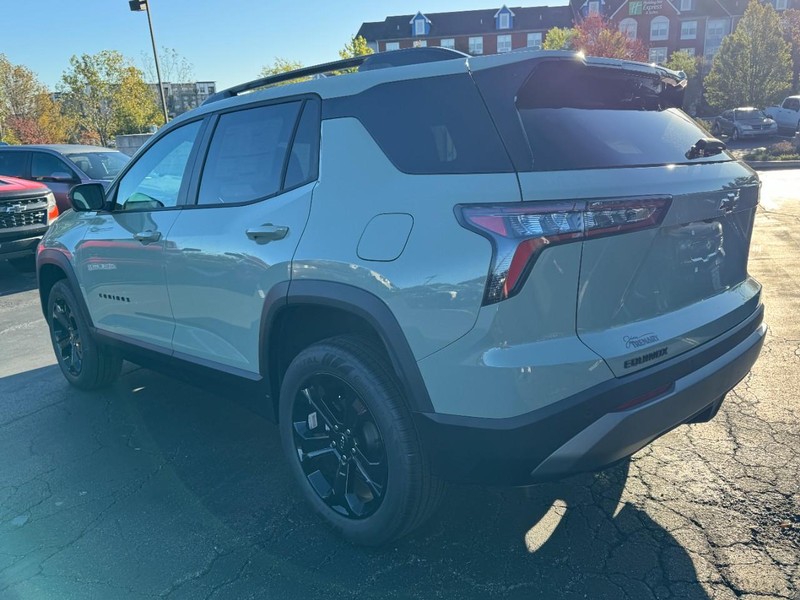 Chevrolet Equinox Vehicle Image 05