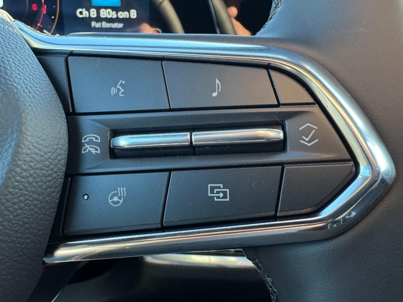 Chevrolet Equinox Vehicle Image 13