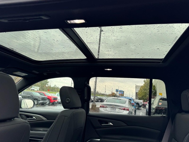 Chevrolet Traverse Vehicle Image 08