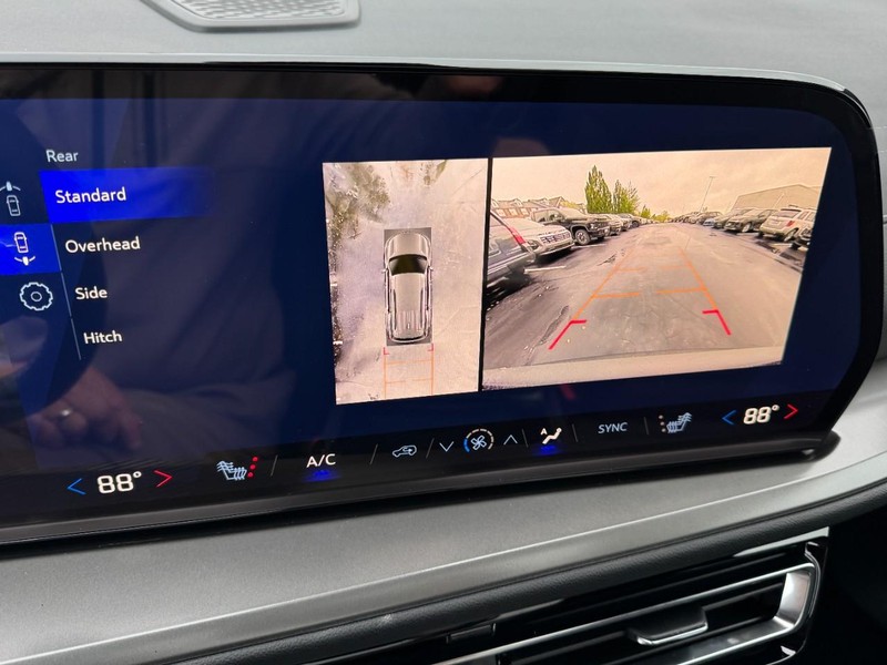 Chevrolet Traverse Vehicle Image 18