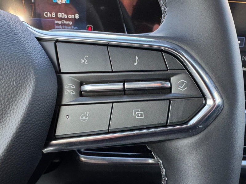 Chevrolet Equinox Vehicle Image 12