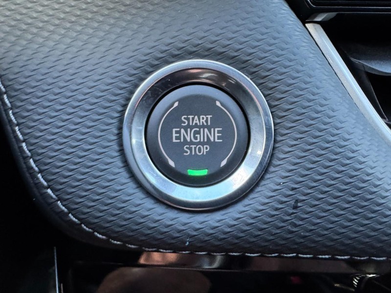 Chevrolet Equinox Vehicle Image 16