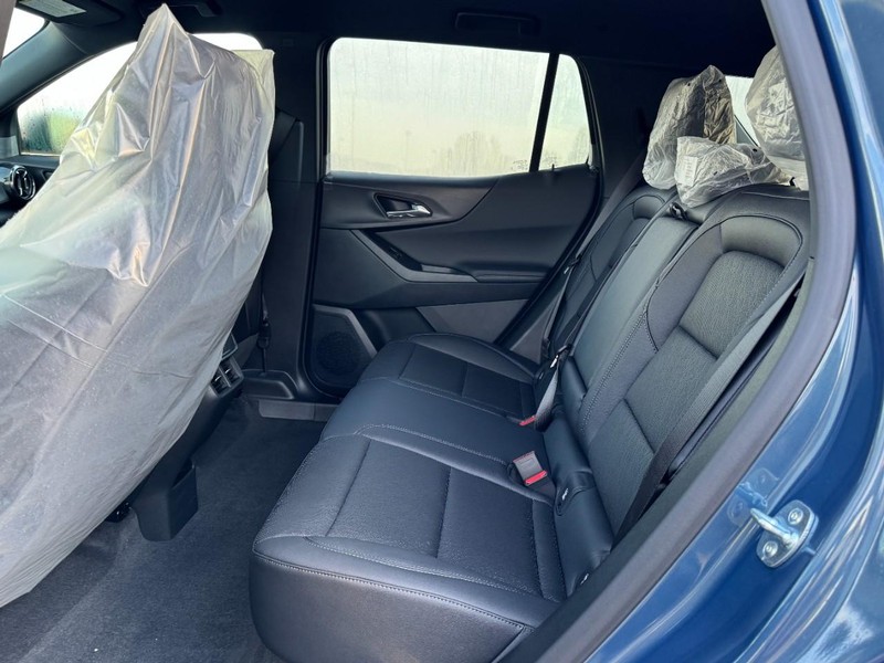 Chevrolet Equinox Vehicle Image 07