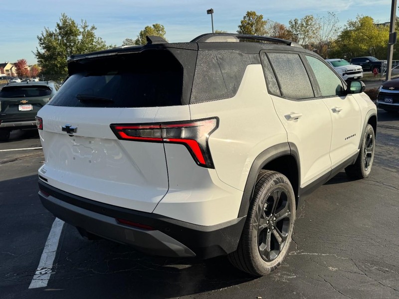 Chevrolet Equinox Vehicle Image 03