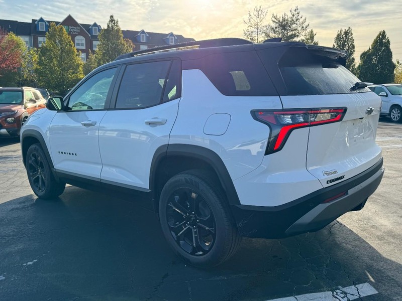 Chevrolet Equinox Vehicle Image 05