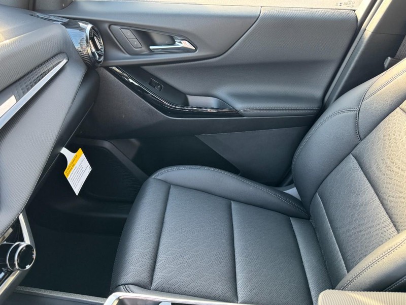 Chevrolet Equinox Vehicle Image 08