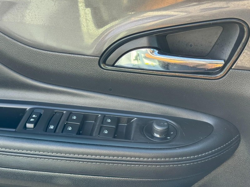 Buick Encore Vehicle Image 21