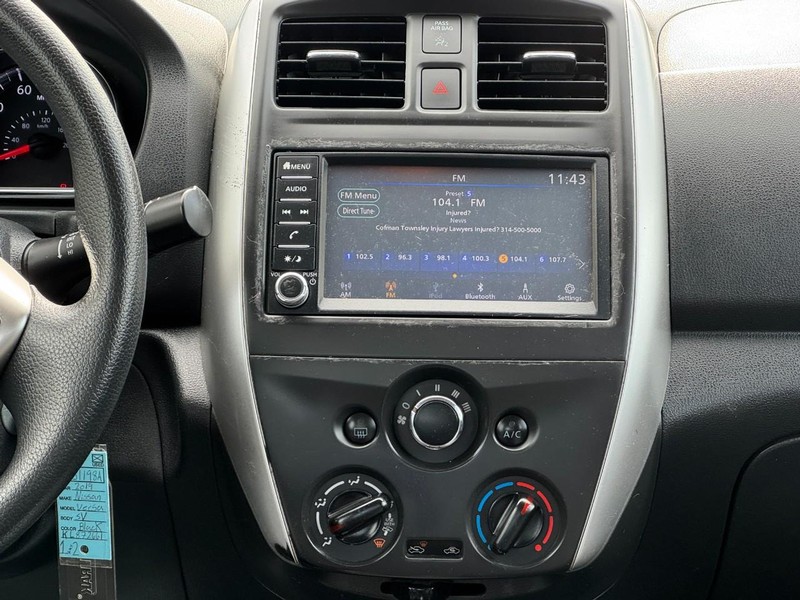 Nissan Versa Sedan Vehicle Image 12