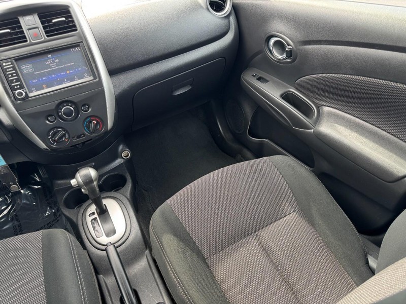 Nissan Versa Sedan Vehicle Image 14