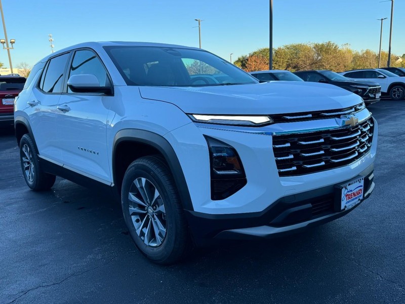 Chevrolet Equinox Vehicle Image 02