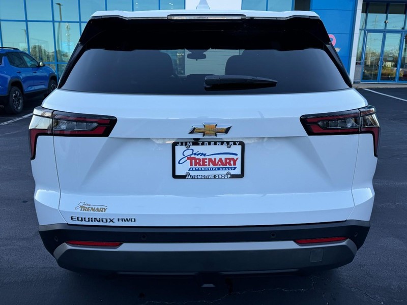 Chevrolet Equinox Vehicle Image 04