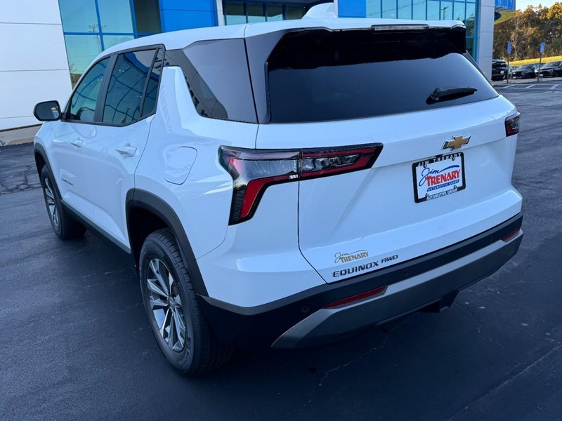 Chevrolet Equinox Vehicle Image 05