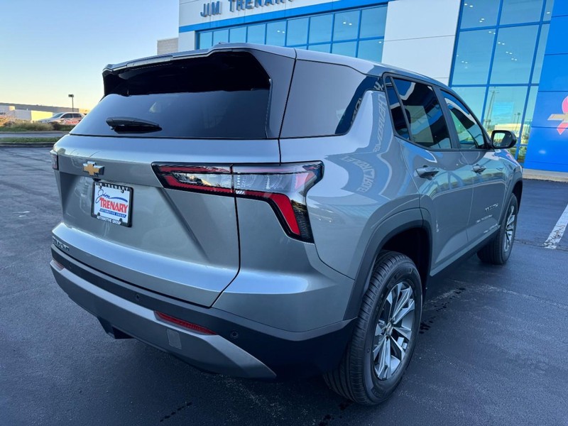Chevrolet Equinox Vehicle Image 03