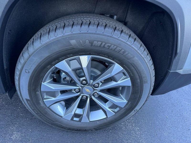 Chevrolet Equinox Vehicle Image 07