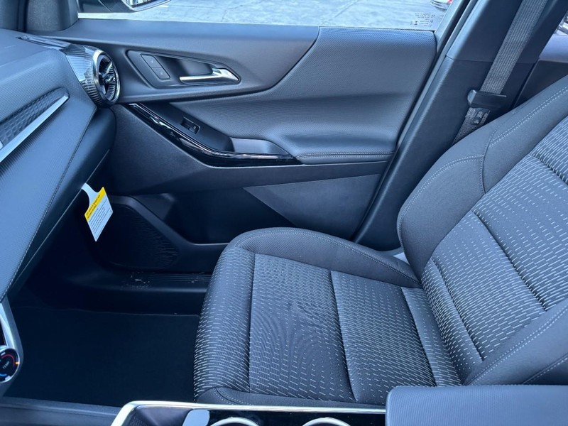 Chevrolet Equinox Vehicle Image 09