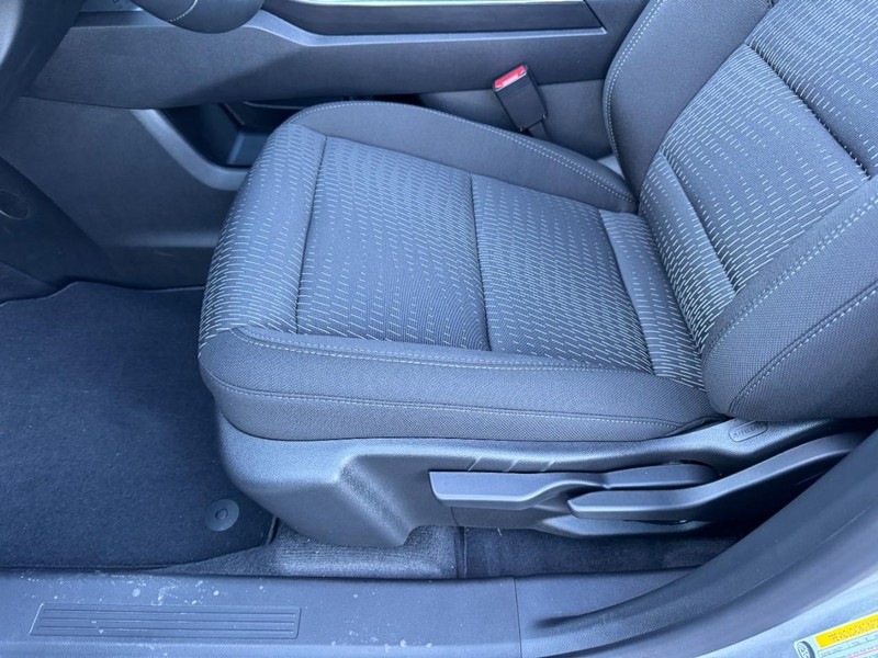 Chevrolet Equinox Vehicle Image 10