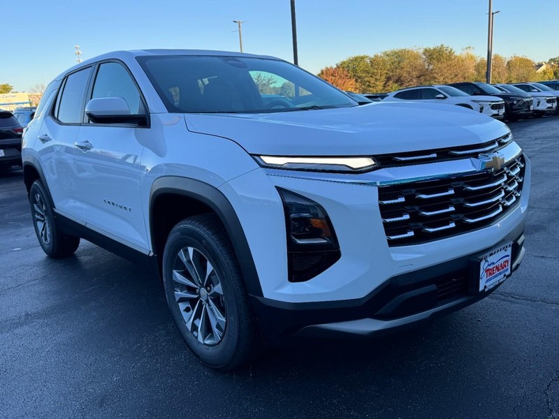 Chevrolet Equinox Vehicle Image 02