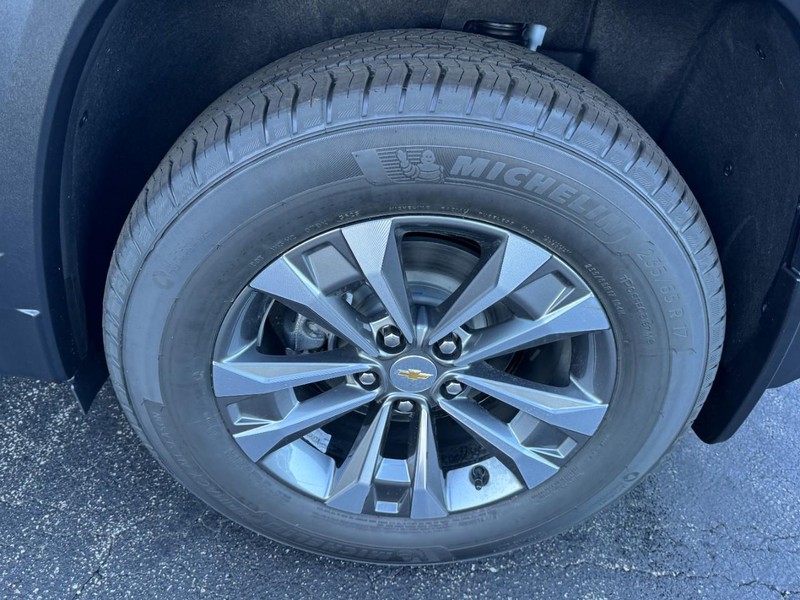 Chevrolet Equinox Vehicle Image 07