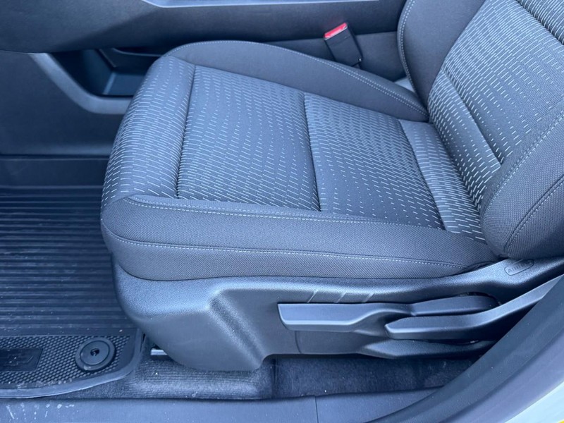 Chevrolet Equinox Vehicle Image 10