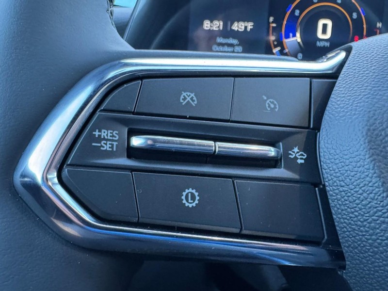 Chevrolet Equinox Vehicle Image 12