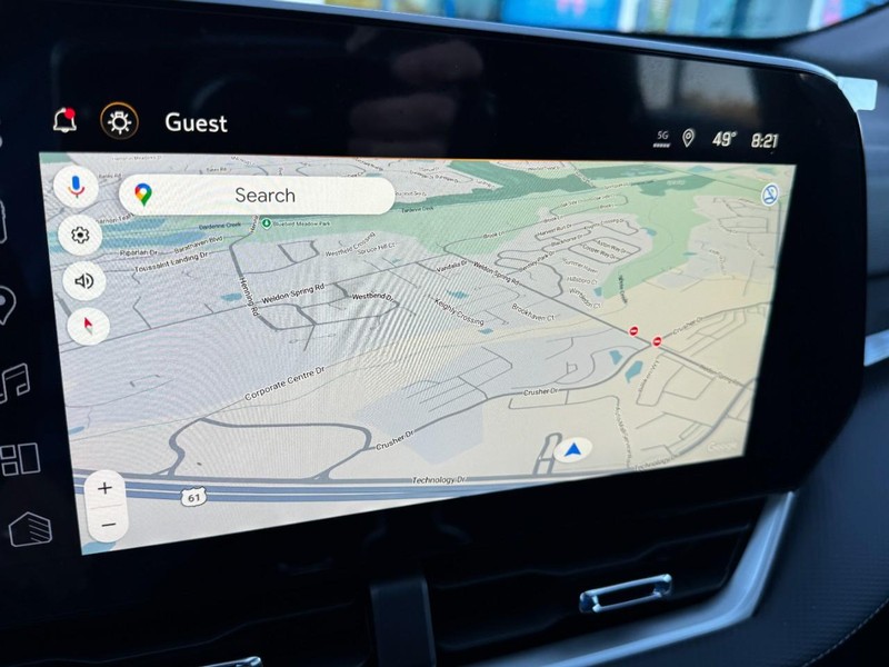 Chevrolet Equinox Vehicle Image 16
