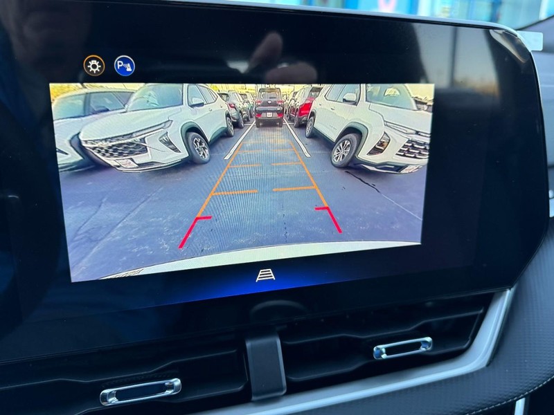 Chevrolet Equinox Vehicle Image 17