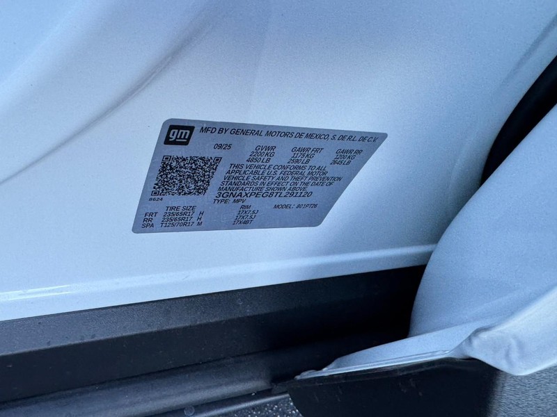 Chevrolet Equinox Vehicle Image 19