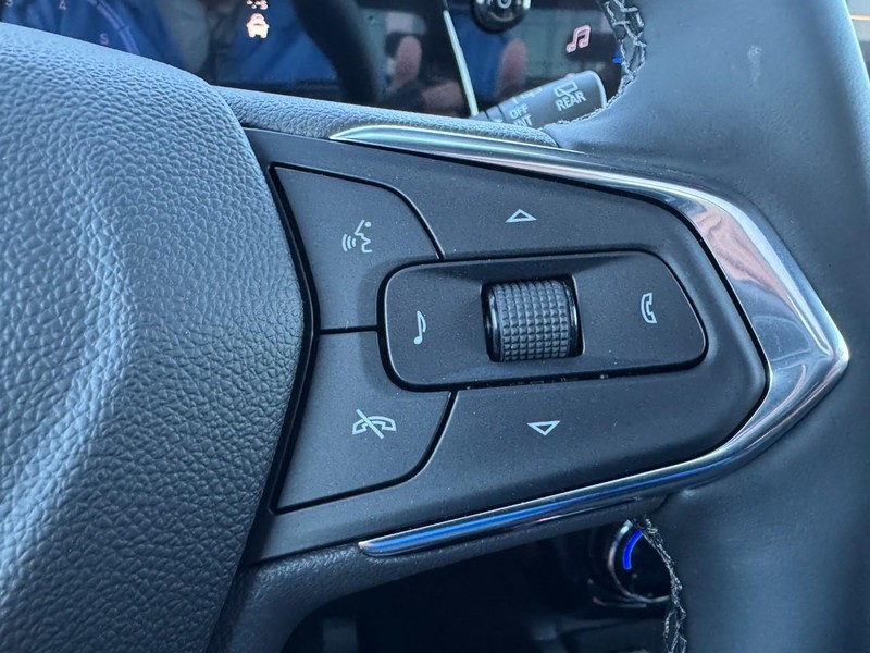 Chevrolet TrailBlazer Vehicle Image 14