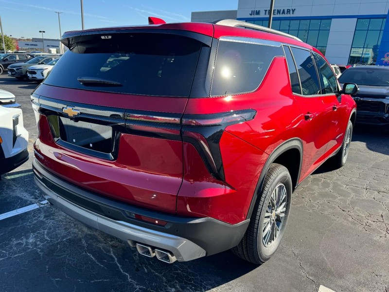 Chevrolet Traverse Vehicle Image 03