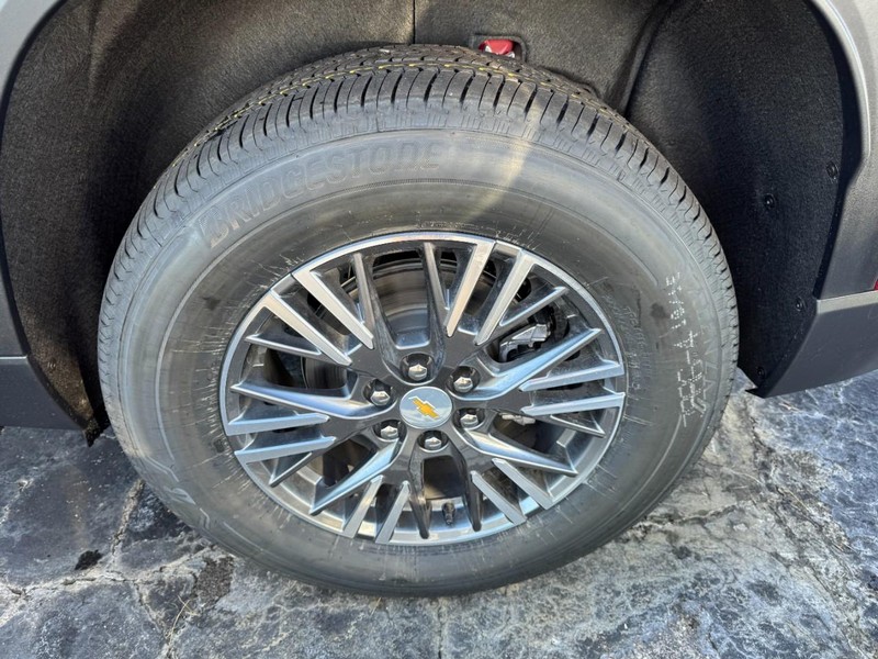 Chevrolet Traverse Vehicle Image 06